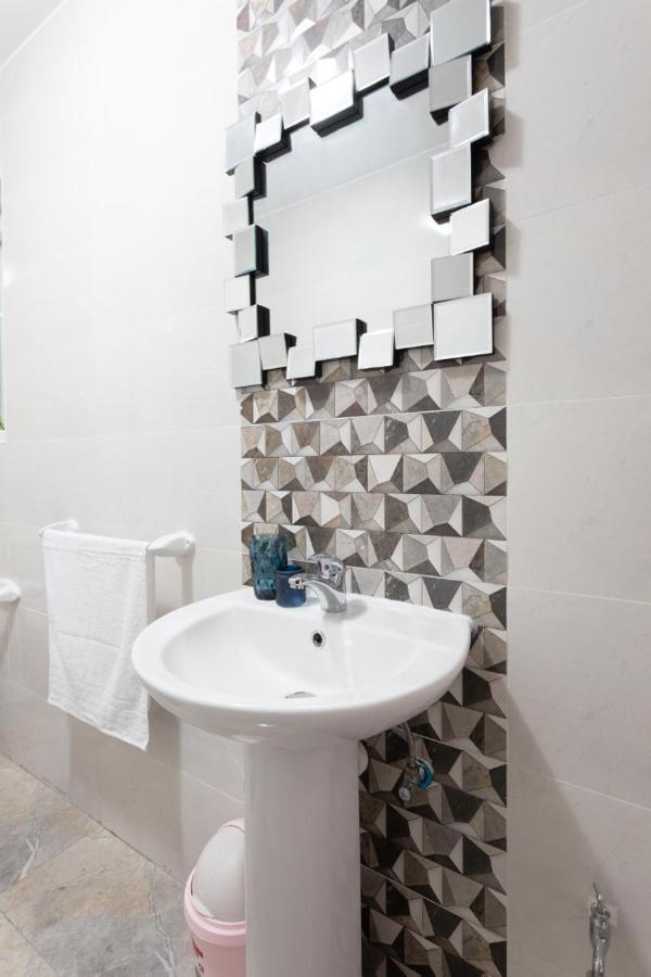 F3 Room 2, Private Room Two Single Beds Shared Bathroom Msida Buitenkant foto
