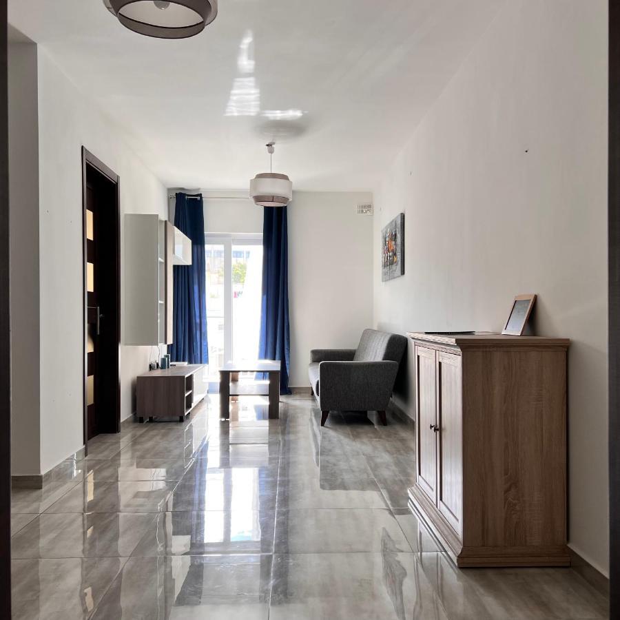 F3 Room 2, Private Room Two Single Beds Shared Bathroom Msida Buitenkant foto