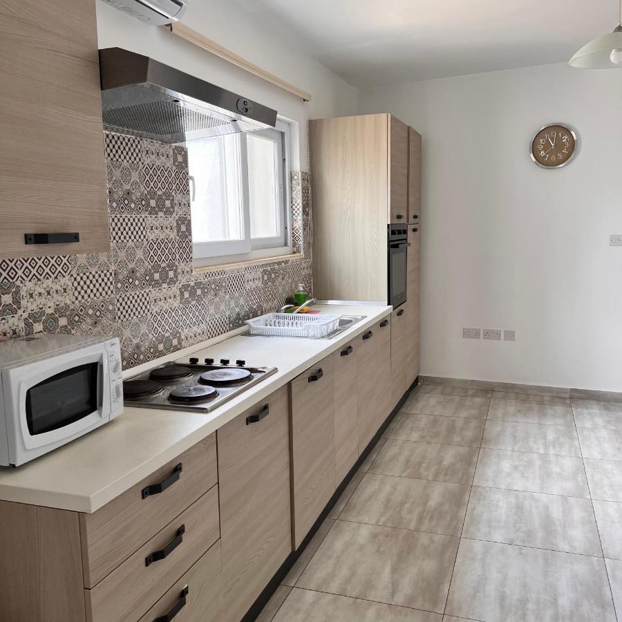 F3 Room 2, Private Room Two Single Beds Shared Bathroom Msida Buitenkant foto
